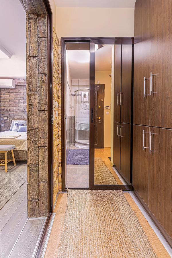 1Bd Apartment - 5 Mins To The City Centre By Flat Mаnager プロヴディフ エクステリア 写真